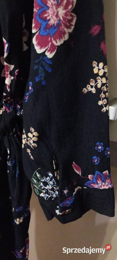 Kombinezon damski w kwiatki Promod czarny Lublin