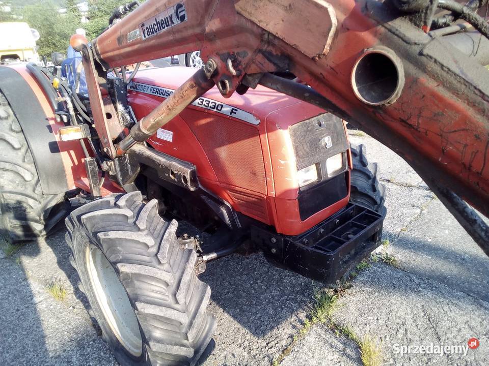 W oryginale Massey Ferguson 4x4 MF 3330f z turem Łukowica