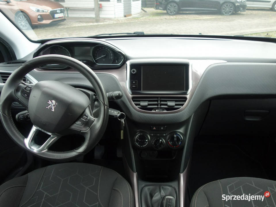 Peugeot 2008 Peugeot 2008 2015r 12 benzyna 82 82KM Słupsk sprzedam