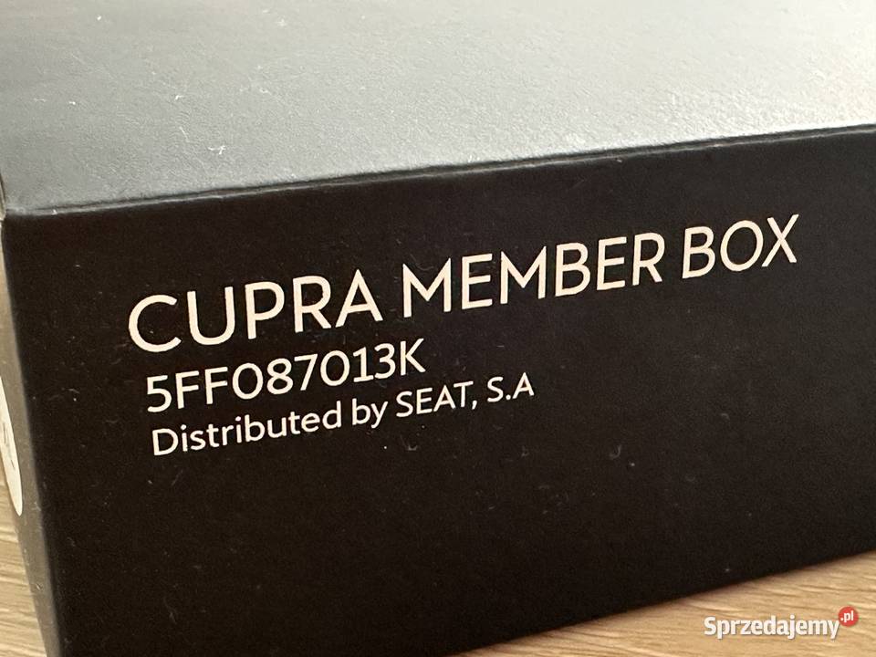 CUPRA zestaw startowy opaska brelok kluczyk