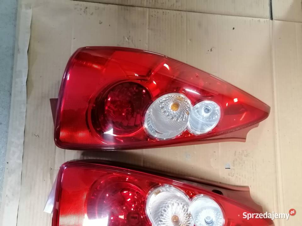 Lampa prawy przód Mazda 5 0510 lampy tyl śląskie Cieszyn