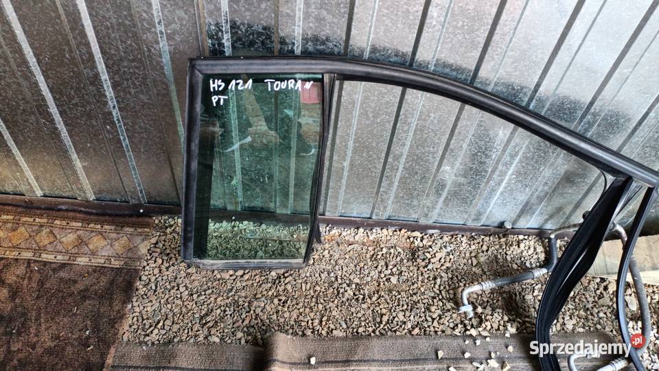 Szyba drzwi mała prawy tył Touran I
