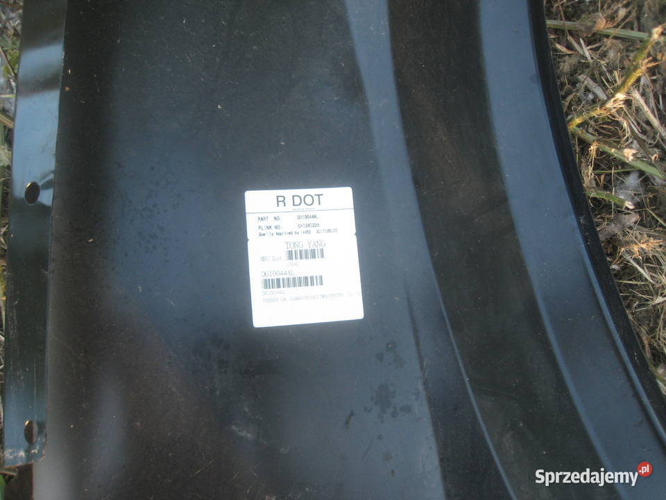 Błotnik przedni lewy przód Chrysler Voyager osobowe Błotniki