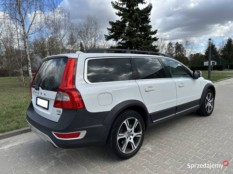Volvo XC 70 biały jasna skóra 304 LPG serwisowany w ASO