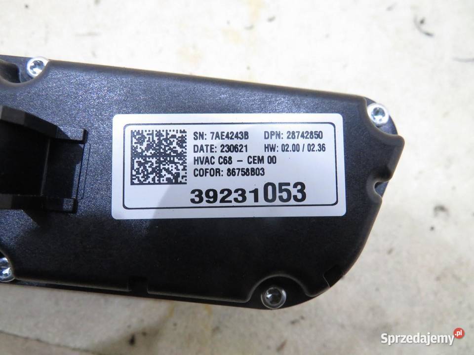 PANEL NAWIEWU KLIMATYZACJI OPEL CORSA F 39231053
