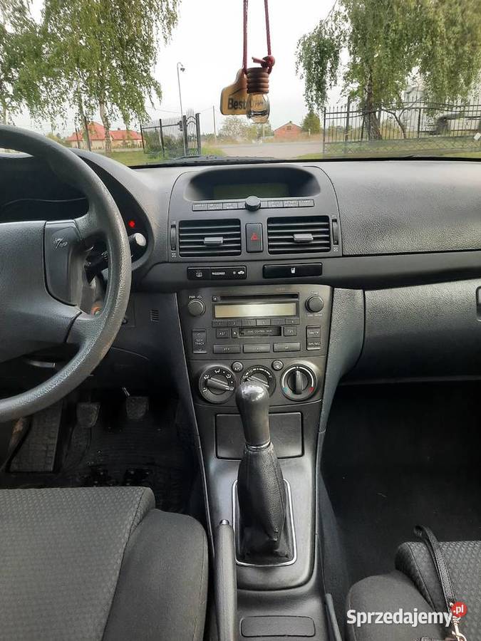 Toyota Avensis Rok produkcji 2004 Topołowa