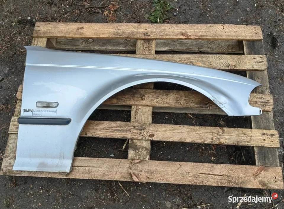 Błotnik prawy przód BMW e46 titansilber