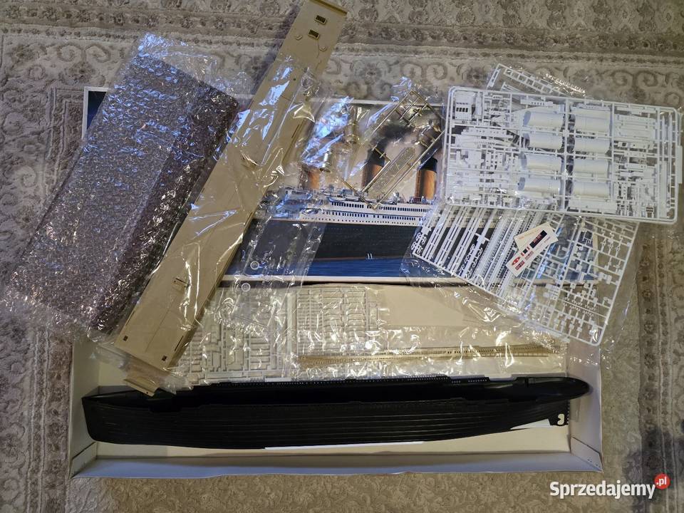 RMS Titanic model do sklejania Academy Minicraft Kolekcje podlaskie Kuźnica