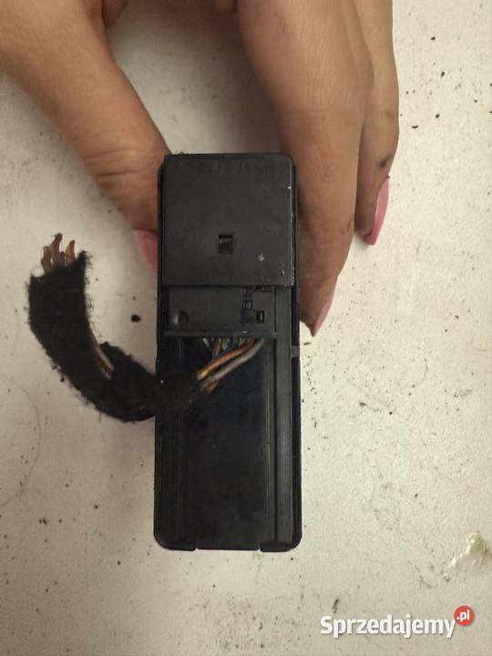 WŁĄCZNIK ŚWIATEŁ AWARYJNYCH BMW E46 osobowe Ostrzeszów