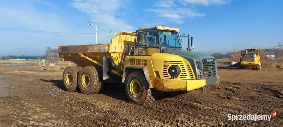 Wozidlo budowlane Komatsu HM 300 3 podobne do Wozidła