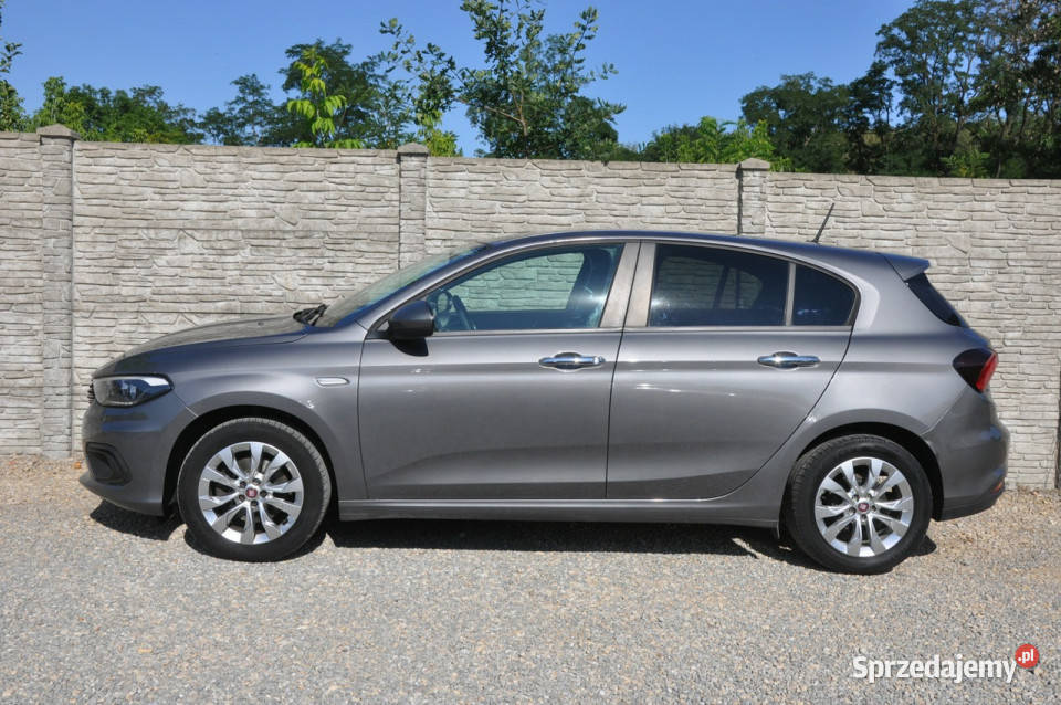 Fiat Tipo 14 95 hatchback LED Navi Czujniki II możliwa zamiana Dąbrowa Górnicza sprzedam