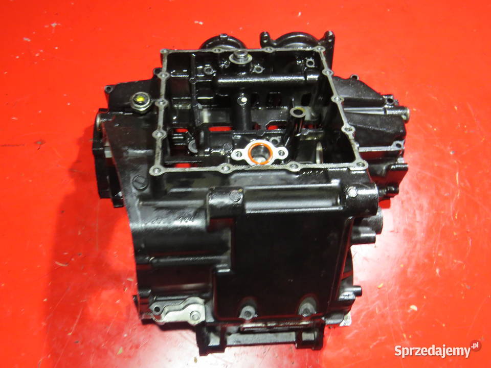 SUZUKI GSR 600 GSR600 K10 karter korpus blok Warszawa