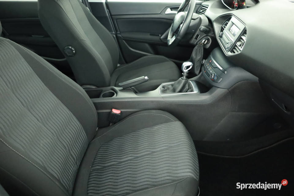 Peugeot 308 12 PureTech komputer pokładowy Piaseczno