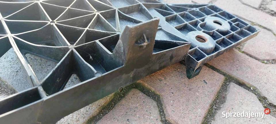Pas przód Renault Megane 3 lift uszkodzony Radziszów