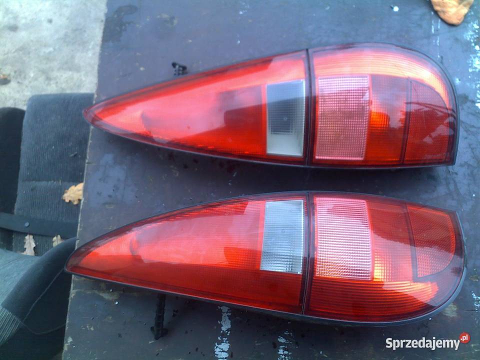 Lampa tył Renault Laguna 2000r kombi Dębno