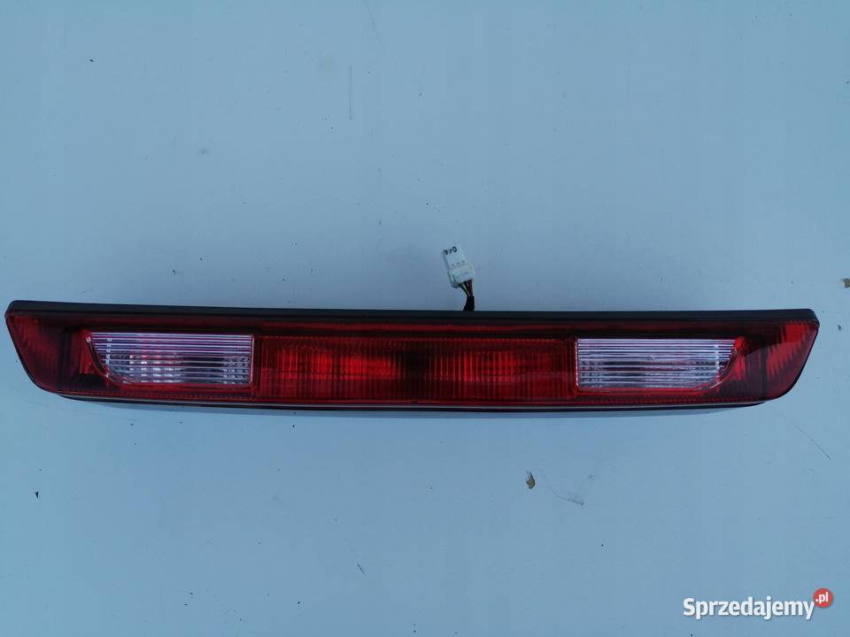 LAMPA ŚRODKOWA STOPU TYŁ TYLNA NISSAN TITAN osobowe Nowy Tomyśl