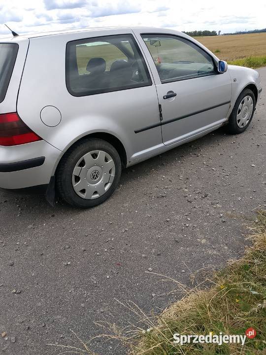 Golf IV sdi 19 Rok produkcji 2001 kujawsko-pomorskie Stolno