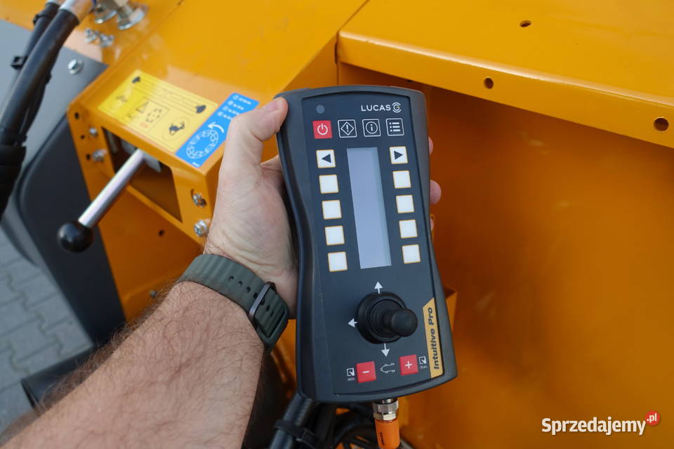 Ścielarka słomy Lucas Castor 30R podlaskie Sokoły