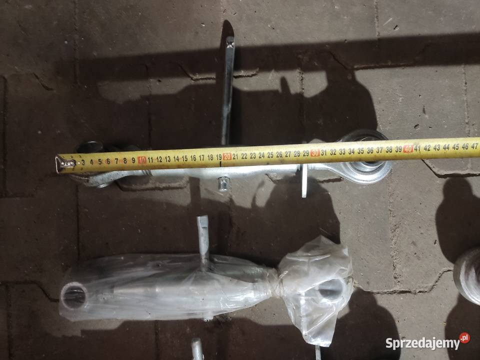 Śruby rzymskie łączniki centralne widoczne na lubelskie sprzedam