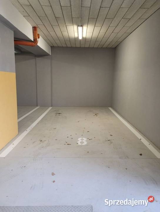 Miejsce postojowe w garażu podziemnym Oleśnica