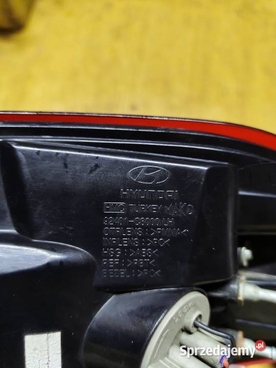 Sprzedam dwie lampy do tyłu Hyundai i20 sprzedam