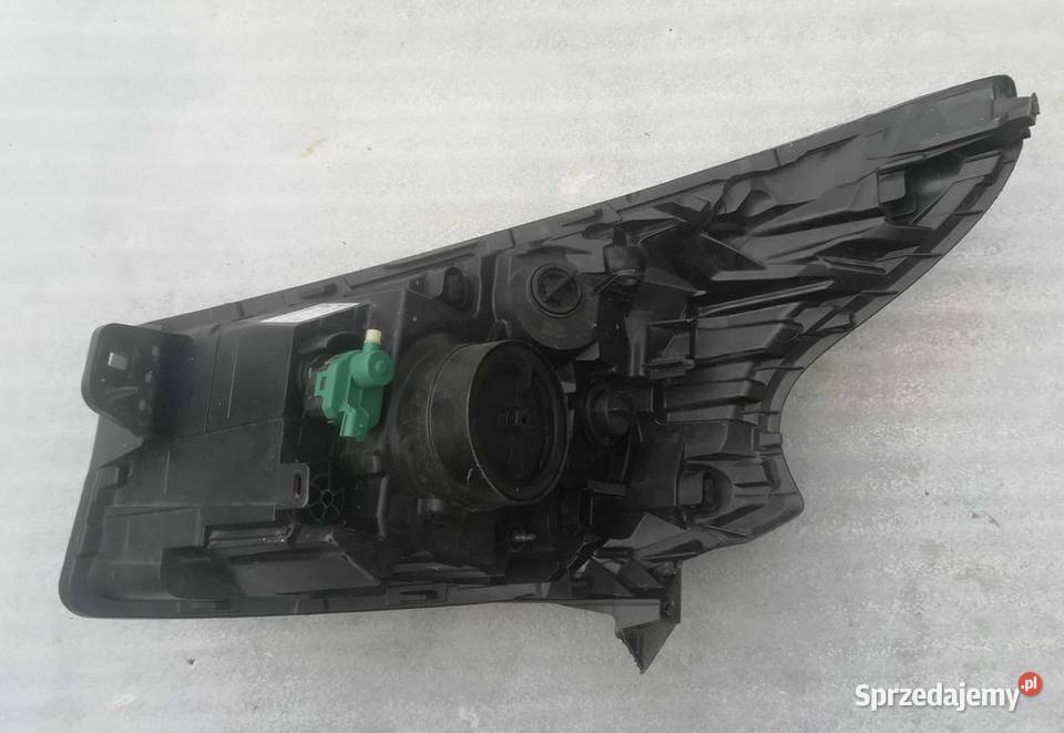 Renault Traffic III reflektor lampa prawy przód Oświetlenie Przeźmierowo