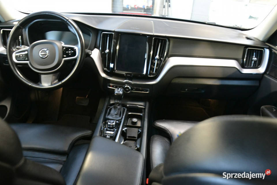 Volvo XC 60 AWD T5 20 benzyna 250 automat XC 60