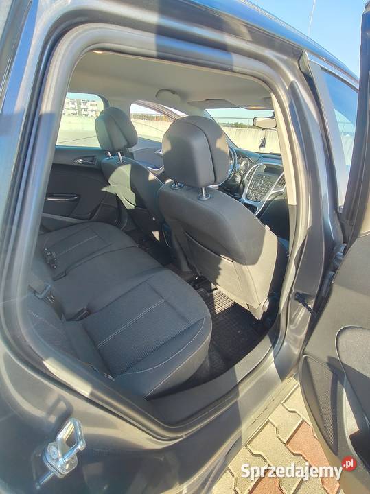Opel Astra J Sports Tourer Kombi 14 Turbo 140 Oława