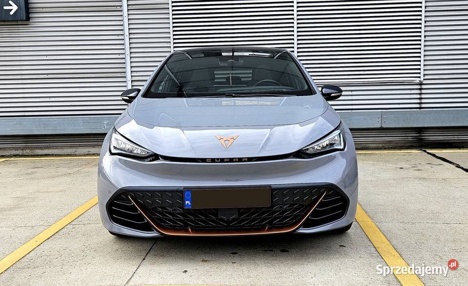 Cupra Born 231 pełna HUD Masaże szklany dach 0cm3 Łódź sprzedam