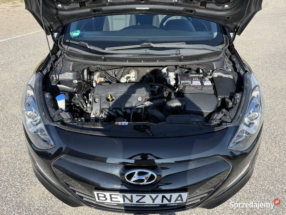 Hyundai i30 14 BENZYNA Klimatronik Nawigacja światła LED