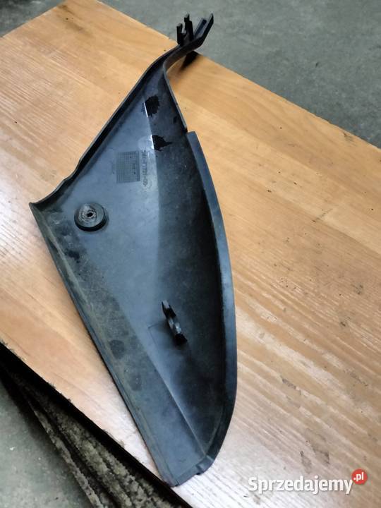 Yamaha TZR 50 plastik wypełnienie prawe pod Łubno