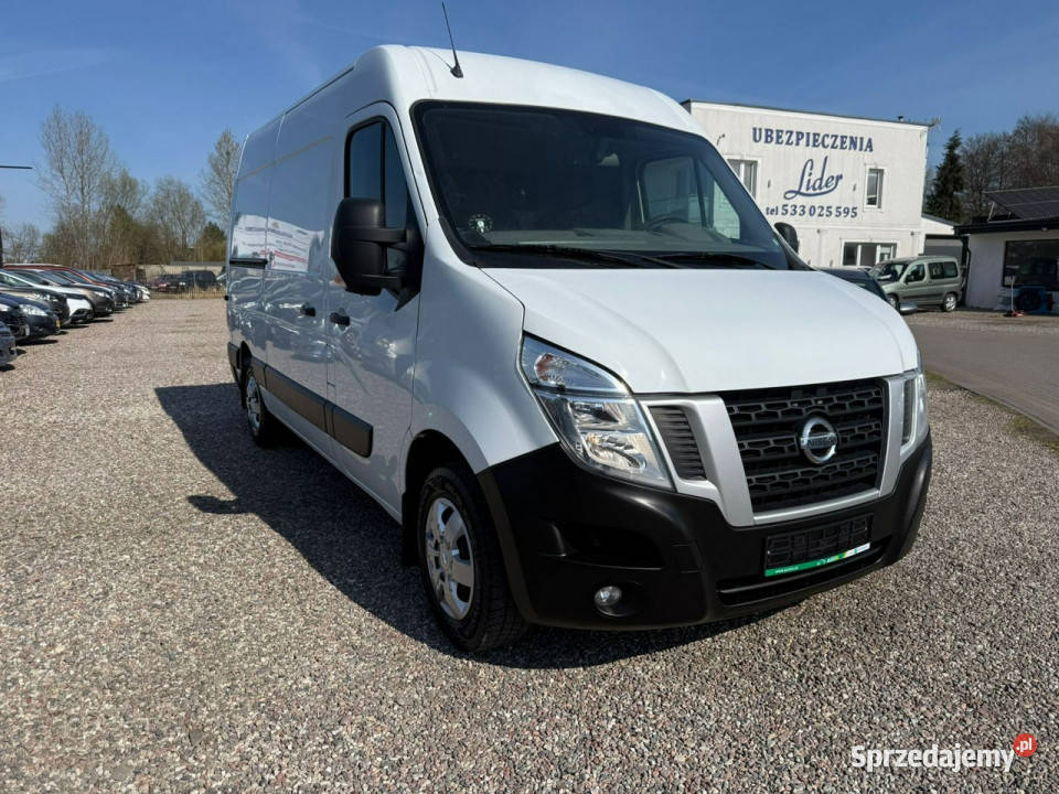 Nissan NV 400