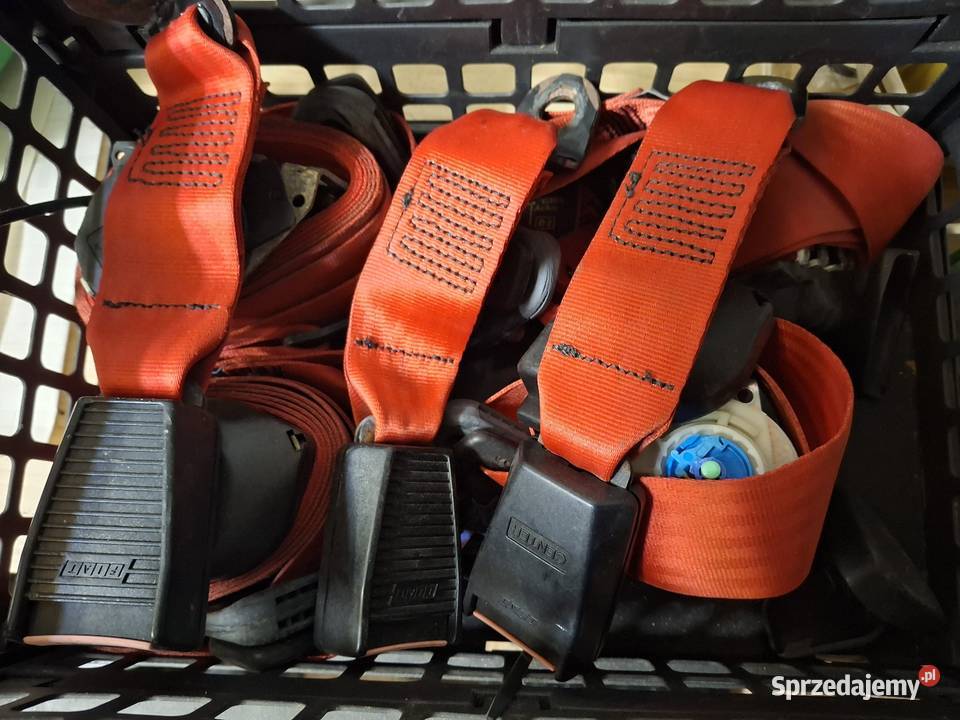 Polonez Fiat 126 p pasy czerwone osobowe Pasy bezpieczeństwa Żory