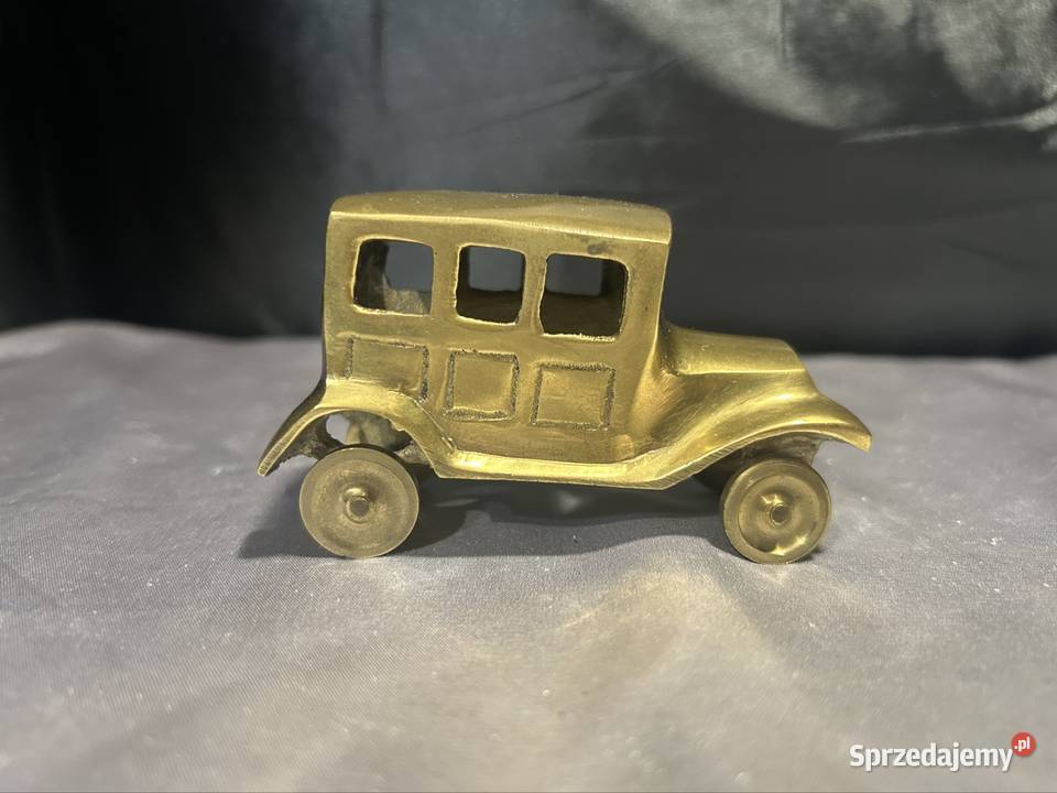 Auto z mosiądzu Kozy