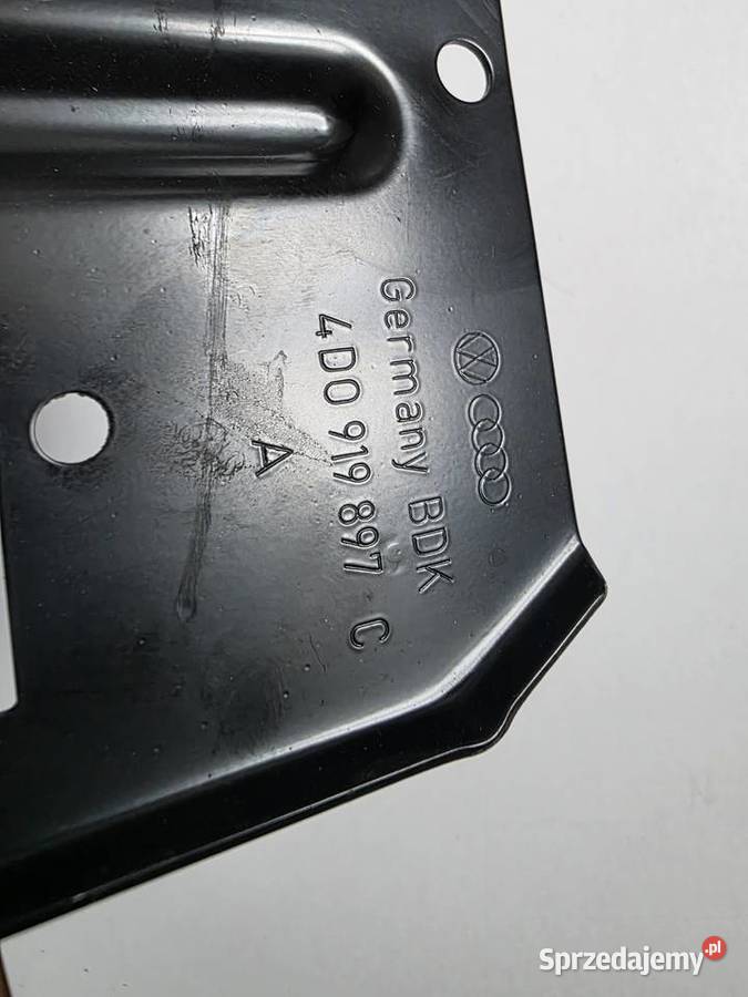 Uchwyt Zmieniarki wzmacniacza Audi A8D2 osobowe Iława sprzedam