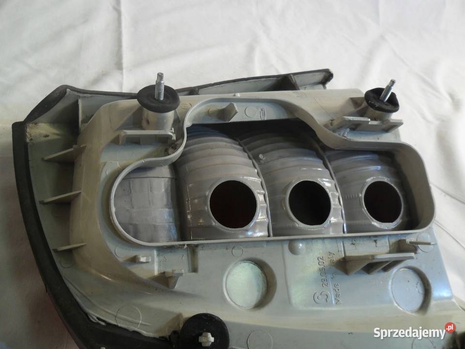 Opel Astra G lampa prawa tylna prawy tył Nowy Tomyśl