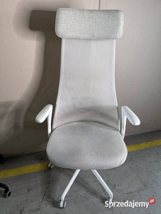 Syndyk sprzeda meble biurowe IKEA