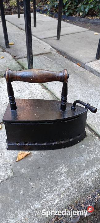 Stare żeliwne żelazko małopolskie
