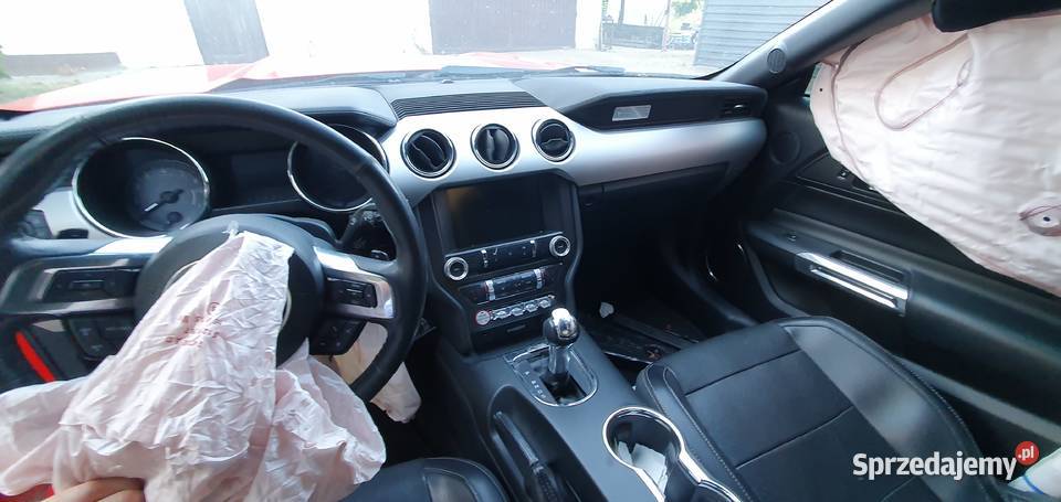 Ford Mustang 317 2015 150000km Mustang Stopnica
