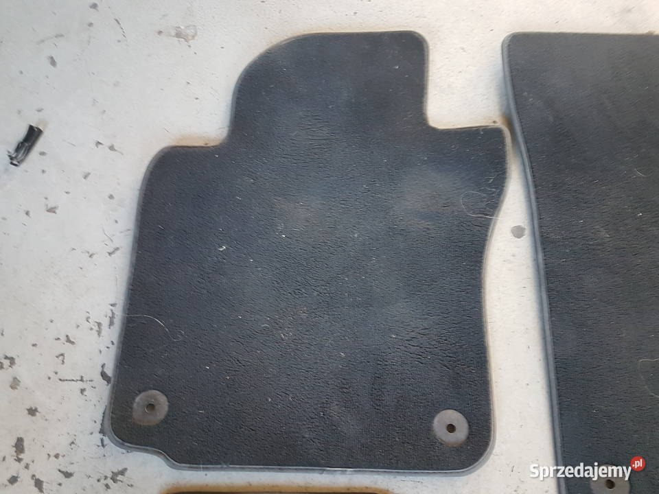 VW GOLF VI DYWANIKI WYCIERACZKI WEWNETRZNE osobowe sprzedam