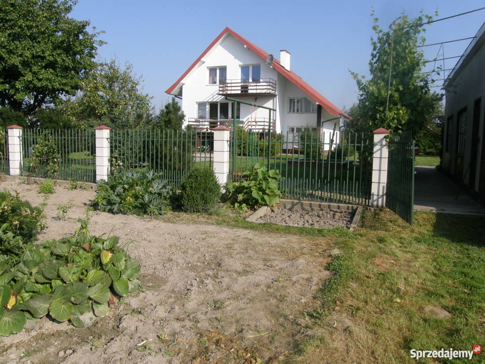 dom na wsi garaż Lisiowólka sprzedam
