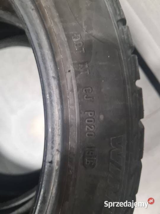 Opony zimowe pirello sottozero 3 22545 R17