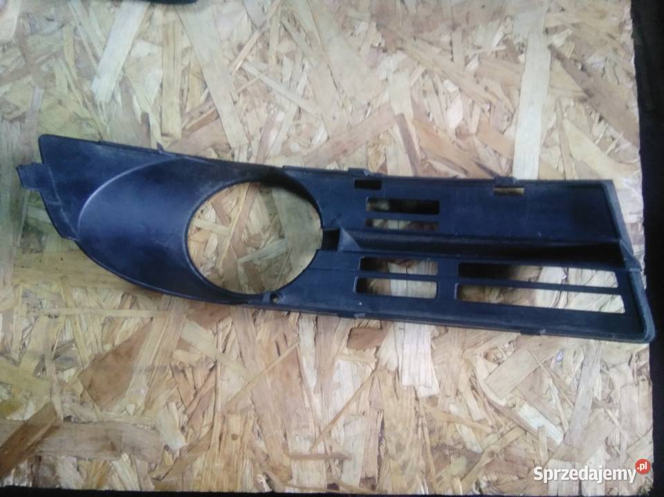 Zaślepka zderzaka lewa VW Touran Cewice