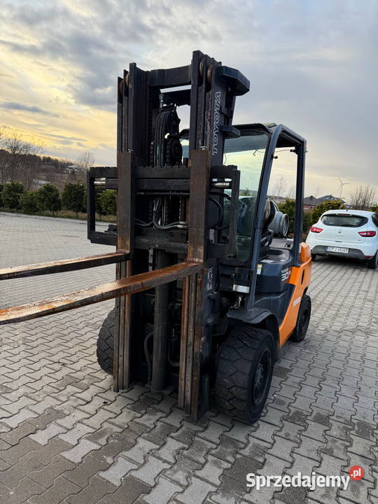 wózek widłowy TOYOTA 8FGF30 LPG Triplex 470m gaz Działoszyn