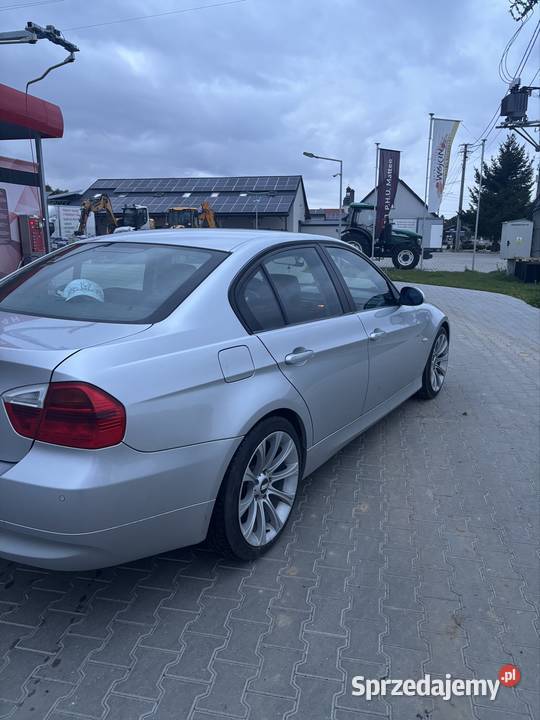 BMW Seria 3 E90 20 Benzyna 2007 226 000 BMW sprzedam
