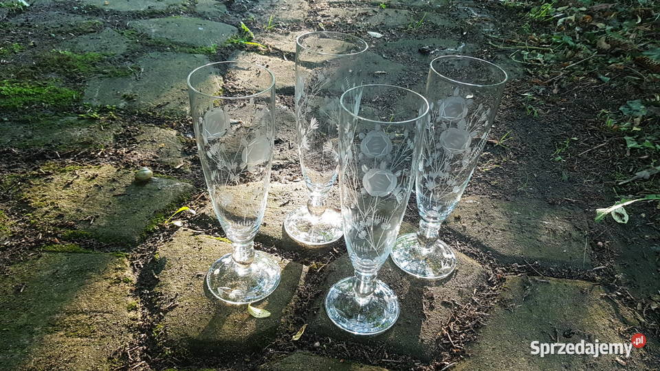 Cztery kielichy szklanki do wody soku Myszków