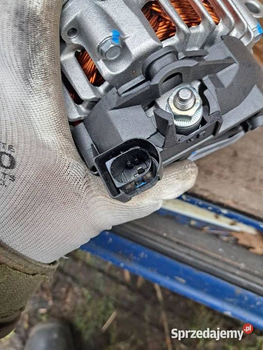 Alternator Ford Mondeo Mk4 REAV6N10300HA 1871861 sprzedam