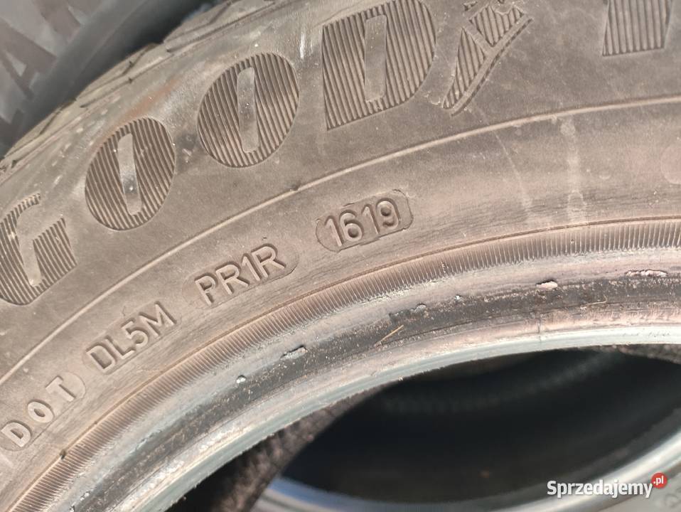 2x opony 215x60x16 95V całoroczne GoodYear Samochodowe Ostrołęka sprzedam