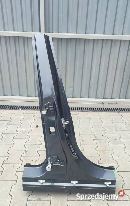 MERCEDES W205 SŁUPEK PRAWY 755 dolnośląskie