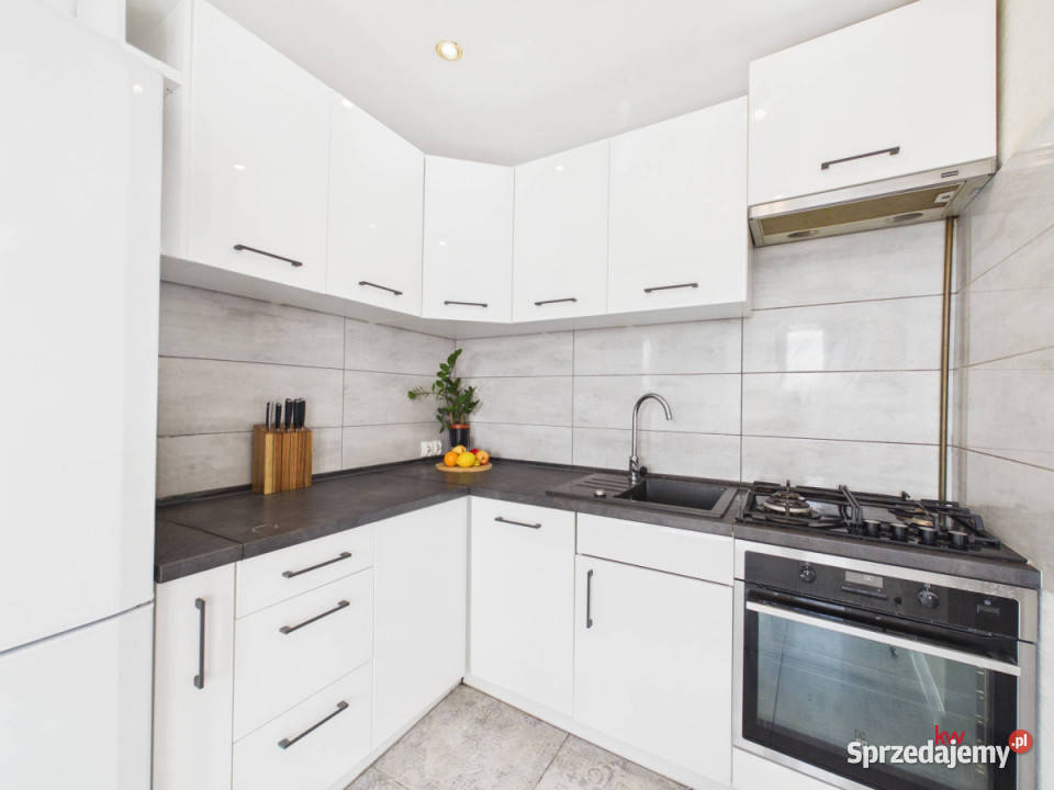 Mieszkanie sprzedam 5472m2 3pokojowe Kobiór Mieszkania sprzedam